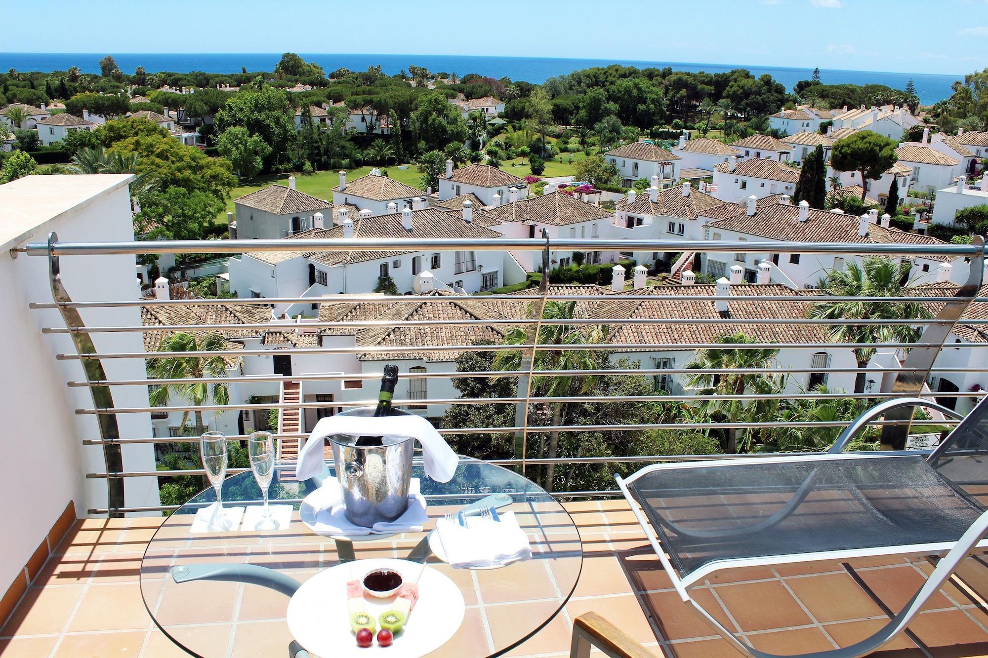 Готель Senator Banus (Adults Only) Естепона Екстер'єр фото View from the hotel