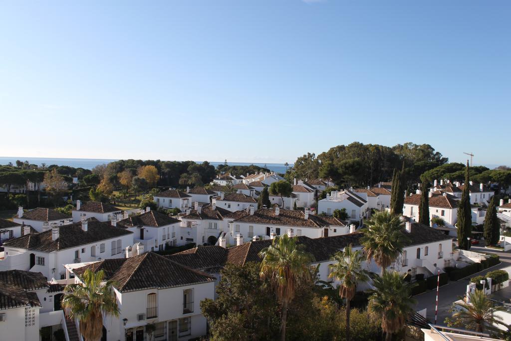Готель Senator Banus (Adults Only) Естепона Екстер'єр фото View of the town
